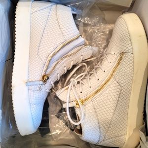 Giuseppe Zanotti men's 44